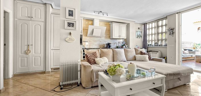 Image No.19-2 Bed Townhouse for sale