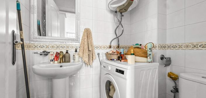 Image No.20-2 Bed Townhouse for sale