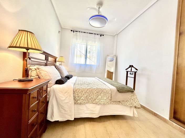 Image No.20-2 Bed Apartment for sale