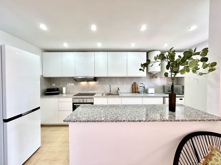 Image No.8-2 Bed Apartment for sale