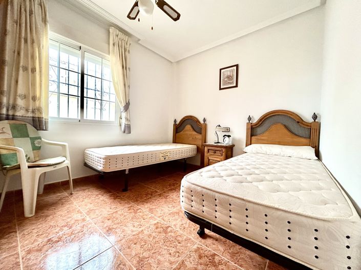 Image No.17-3 Bed Townhouse for sale