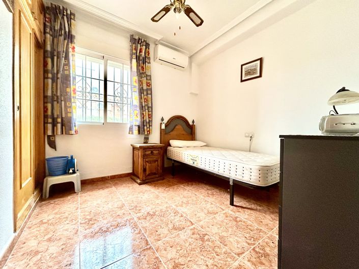 Image No.21-3 Bed Townhouse for sale