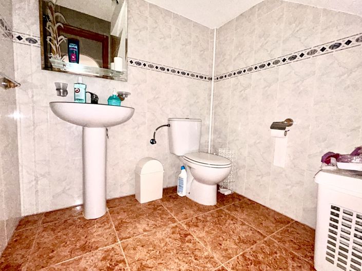 Image No.23-3 Bed Townhouse for sale