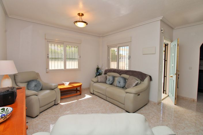 Image No.10-3 Bed Townhouse for sale