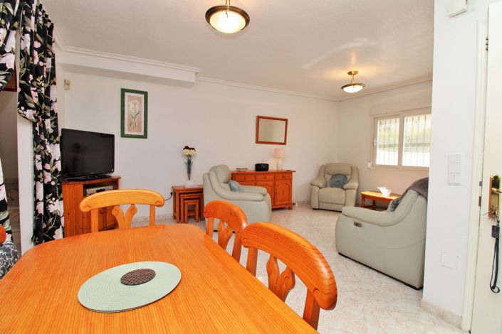 Image No.8-3 Bed Townhouse for sale