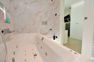 o1jm8le8h618pqmev1h7t1roeugf2d