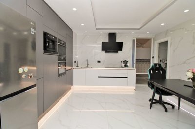 o1jm8le8h63u21guqlks1bus12th25