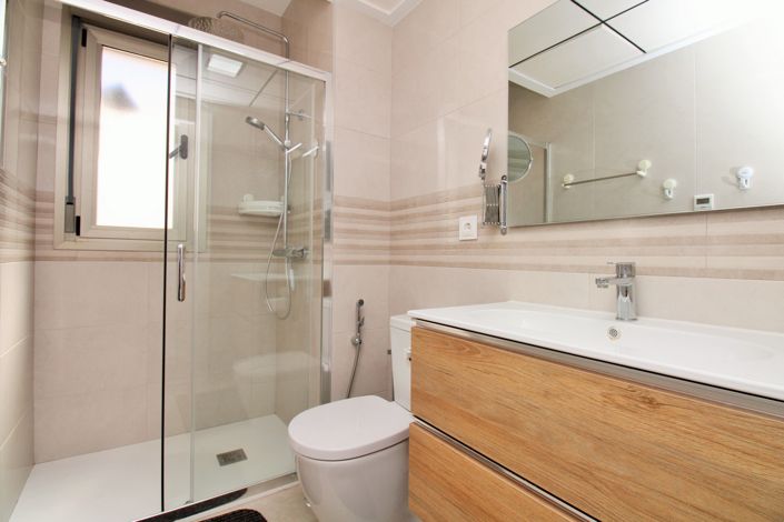 Image No.16-3 Bed Villa for sale