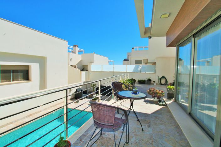 Image No.26-3 Bed Villa for sale