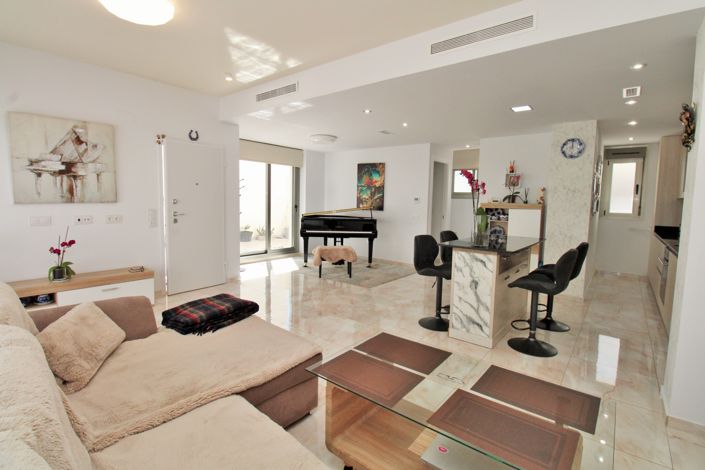 Image No.5-3 Bed Villa for sale