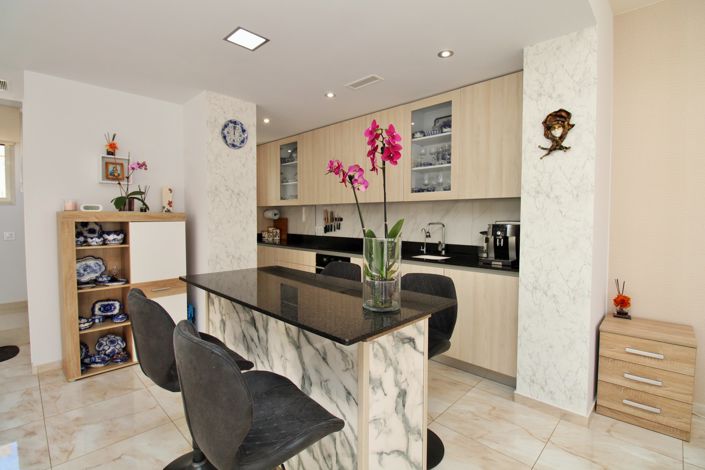 Image No.7-3 Bed Villa for sale