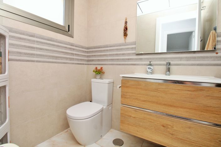 Image No.9-3 Bed Villa for sale