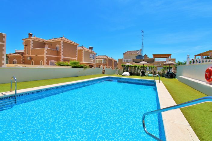 Image No.2-Maison de ville de 3 chambres à vendre à Villamartin