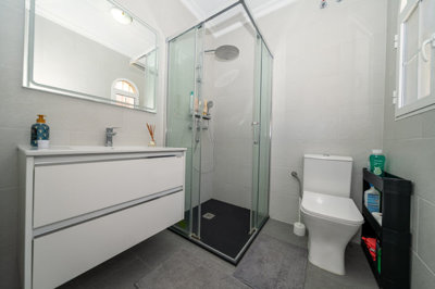 o1jlfr4nd61s1j127bo038h16b28