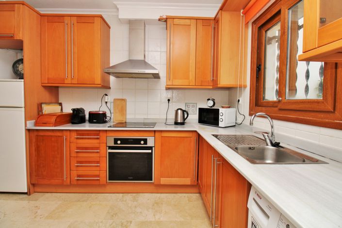 Image No.11-2 Bed Townhouse for sale