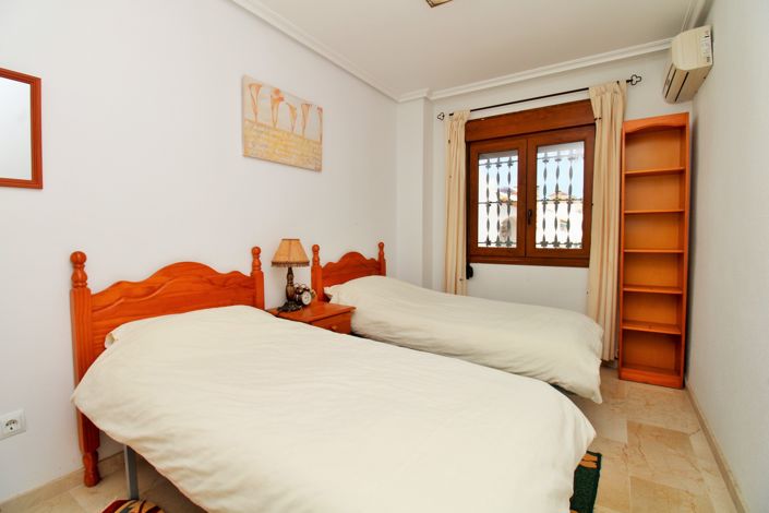 Image No.19-2 Bed Townhouse for sale