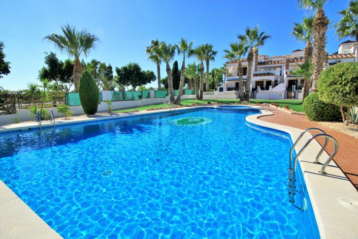 Image No.25-2 Bed Townhouse for sale