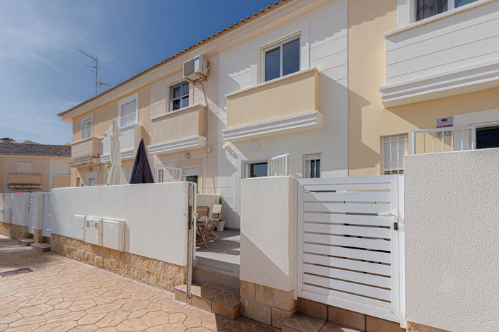 Image No.33-2 Bed Townhouse for sale
