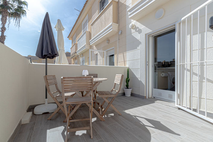 Image No.38-2 Bed Townhouse for sale