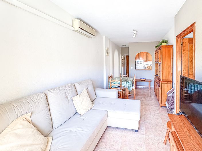 Image No.2-Appartement de 2 chambres à vendre à Torrevieja