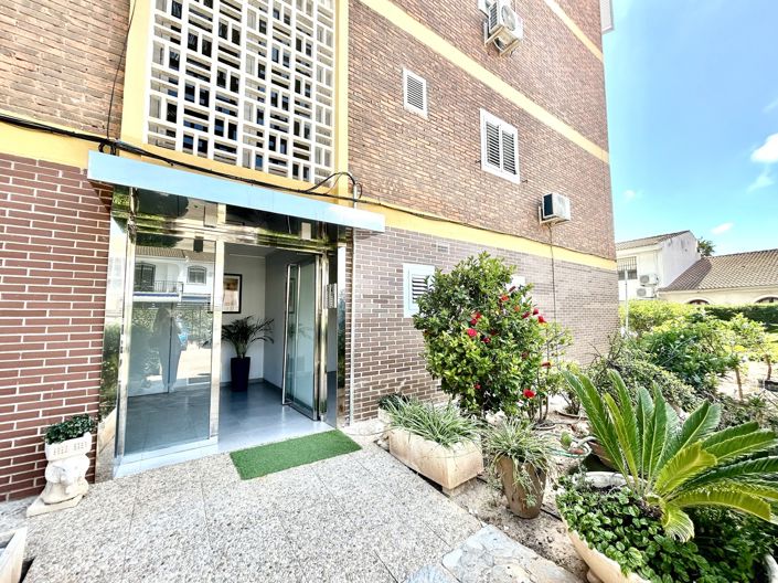 Image No.27-2 Bed Apartment for sale