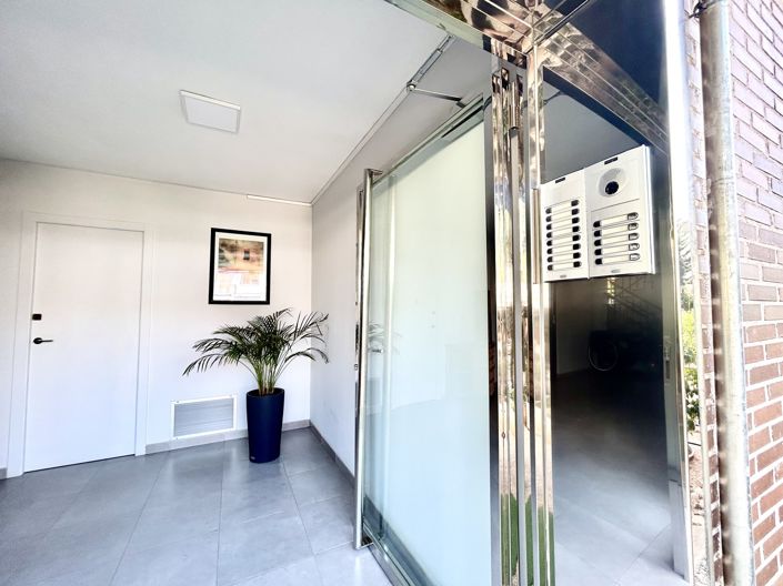 Image No.28-2 Bed Apartment for sale