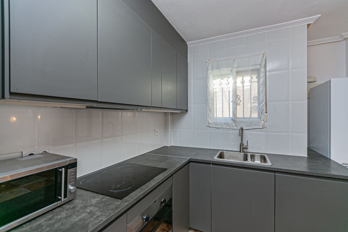 Image No.12-3 Bed Townhouse for sale