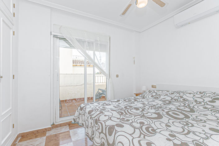 Image No.29-3 Bed Townhouse for sale