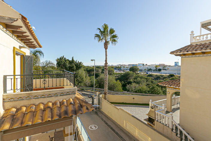 Image No.35-3 Bed Townhouse for sale