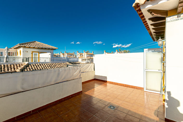 Image No.42-3 Bed Townhouse for sale