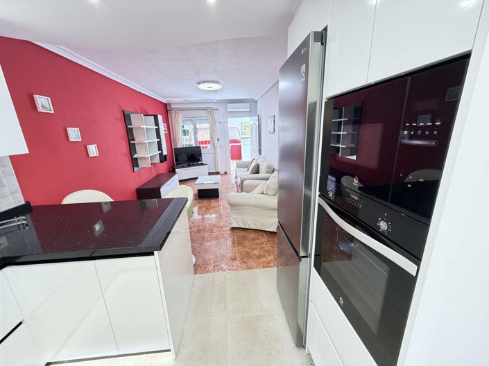 Image No.10-2 Bed Bungalow for sale