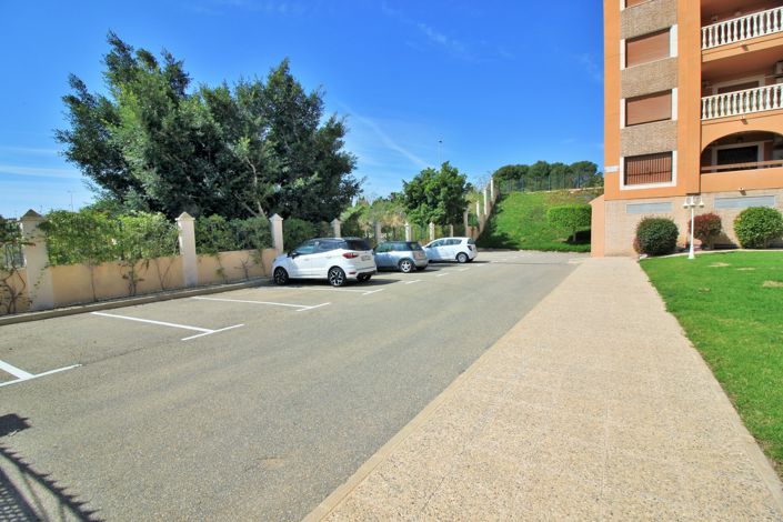 Image No.21-2 Bed Apartment for sale