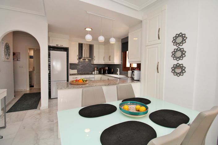 Image No.9-2 Bed Apartment for sale