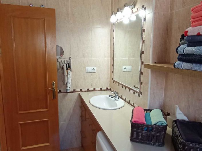 Image No.39-3 Bed Townhouse for sale