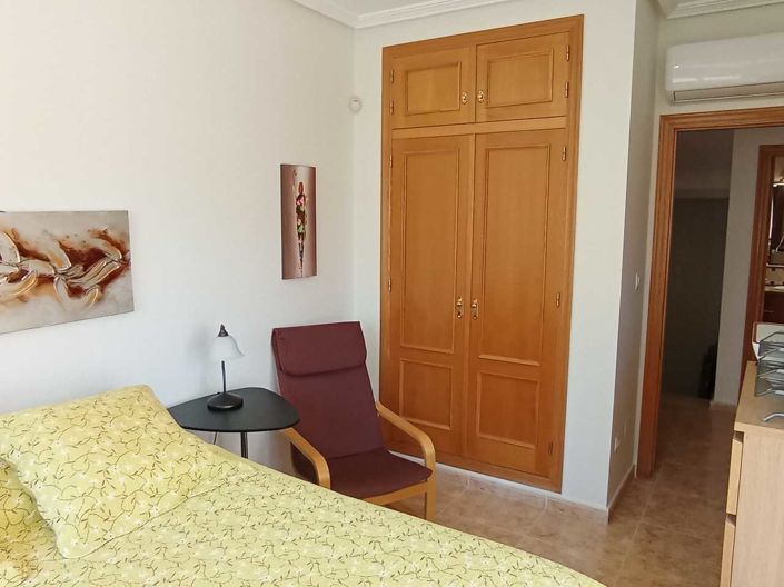 Image No.45-3 Bed Townhouse for sale