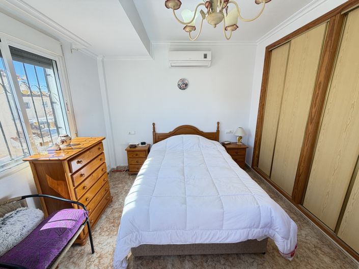 Image No.16-3 Bed Townhouse for sale