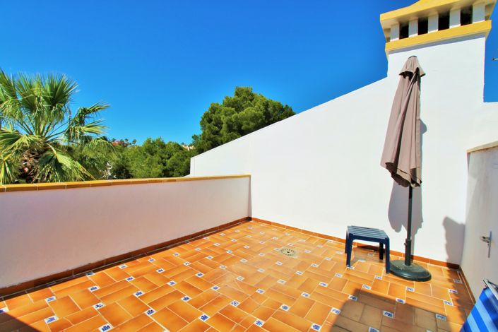 Image No.21-2 Bed Townhouse for sale