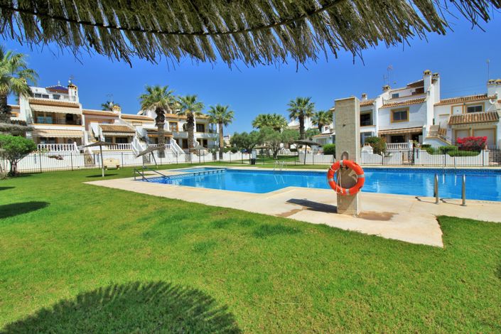 Image No.27-2 Bed Townhouse for sale