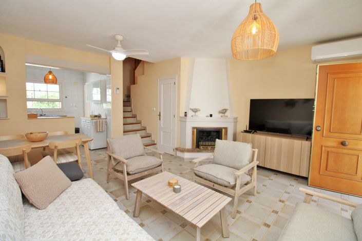 Image No.6-2 Bed Townhouse for sale