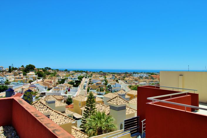 Image No.20-3 Bed Townhouse for sale