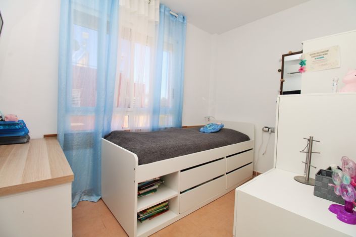 Image No.22-3 Bed Townhouse for sale