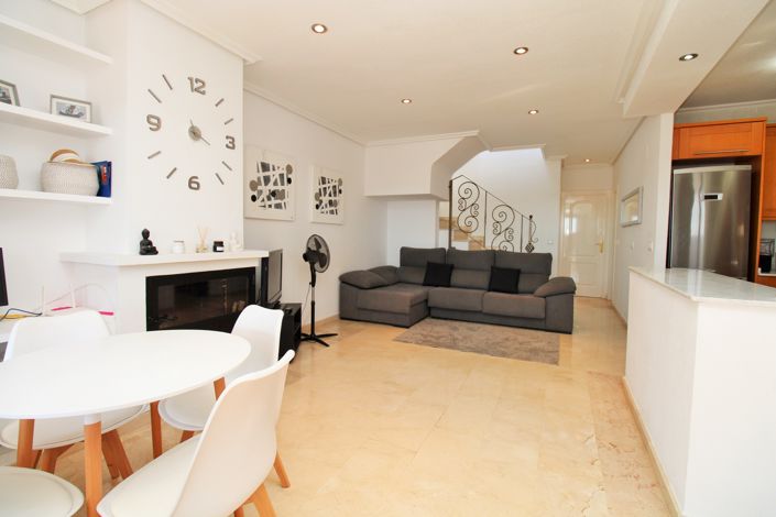 Image No.10-3 Bed Townhouse for sale