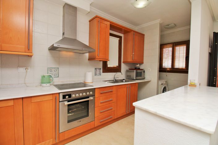 Image No.15-3 Bed Townhouse for sale