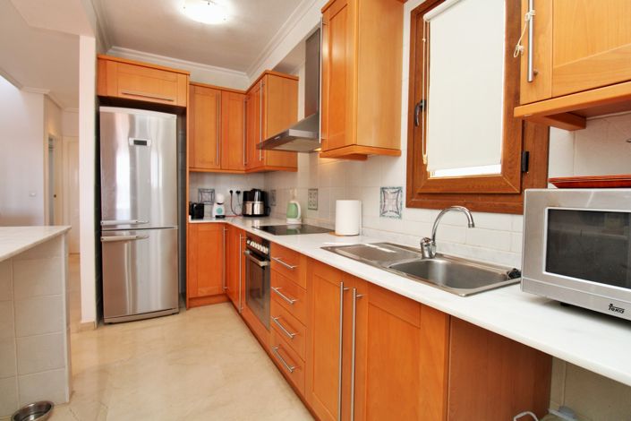 Image No.16-3 Bed Townhouse for sale