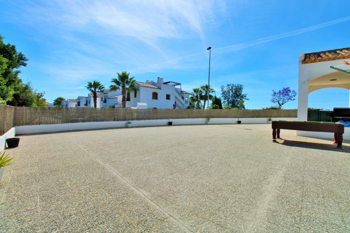 Image No.35-3 Bed Townhouse for sale