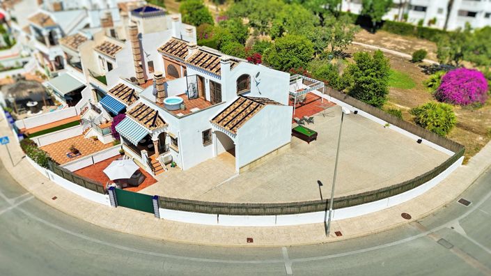 Image No.37-3 Bed Townhouse for sale