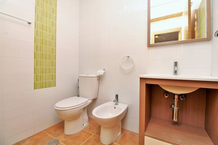 Image No.14-2 Bed Bungalow for sale