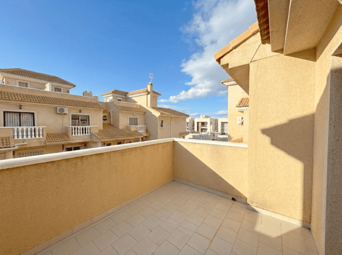 Image No.3-2 Bed Townhouse for sale