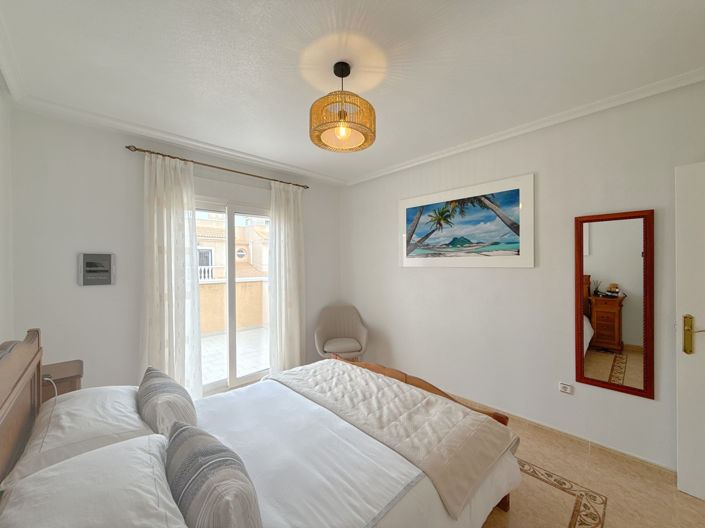Image No.34-2 Bed Townhouse for sale