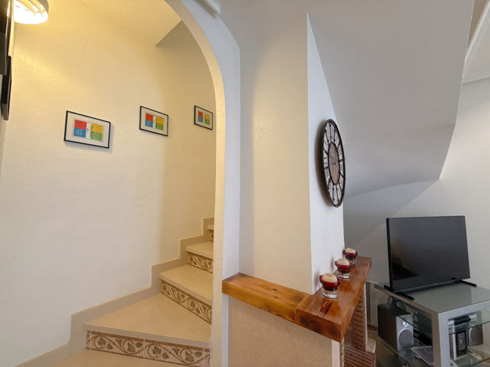 Image No.6-2 Bed Townhouse for sale